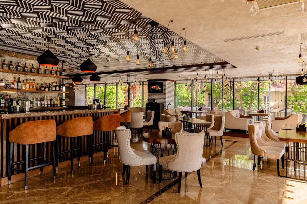 Shera Inn Hotel Almatı Dış mekan fotoğraf