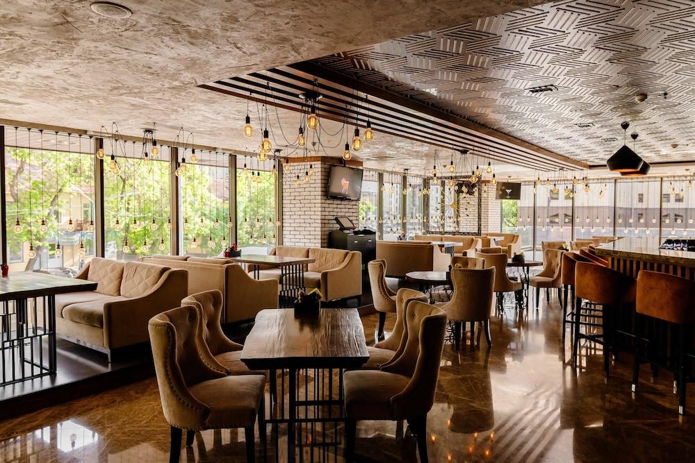 Shera Inn Hotel Almatı Dış mekan fotoğraf