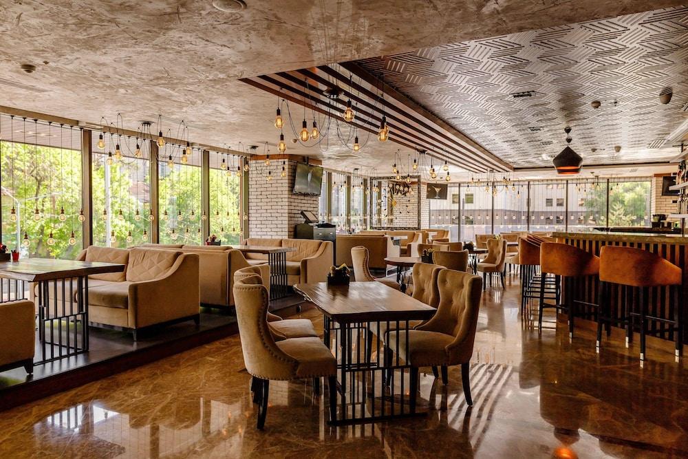 Shera Inn Hotel Almatı Dış mekan fotoğraf