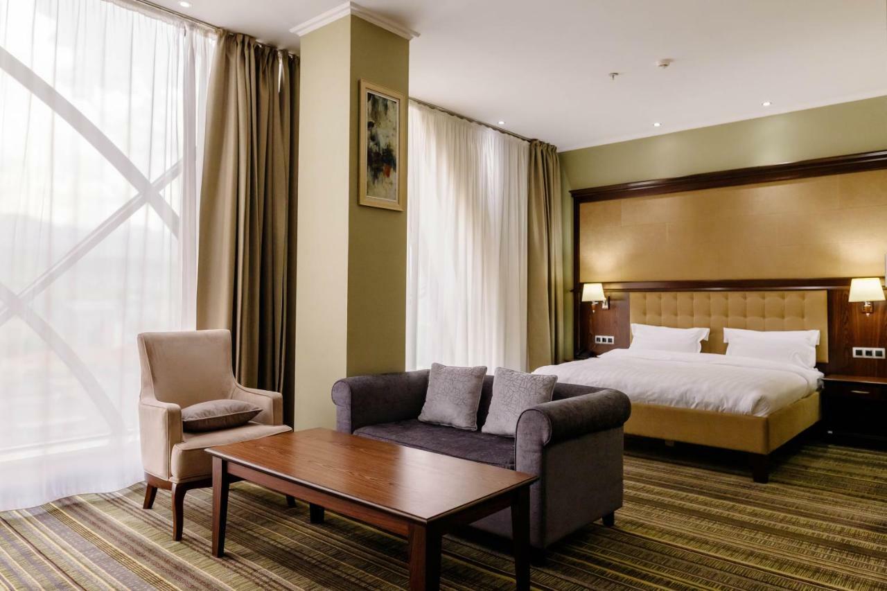 Shera Inn Hotel Almatı Dış mekan fotoğraf